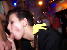 European party amateur cocksucking on dancefloor