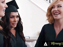 Wild Grad Milfs Team Fuck Photographer