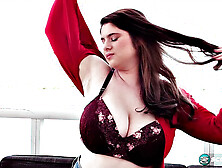 Diana Eisley: Hostess With Mostest