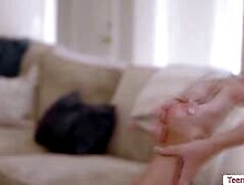 I let my masseuse eat my pussy after she massage it