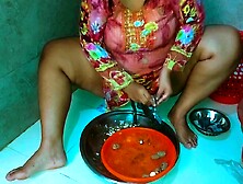 Desi Ko Tremendous Choda Kitchen Par Jab Uski Cooking Karti Hoon