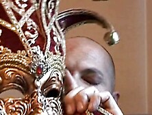 Troia cavalca il cazzo di Franco Trentalance