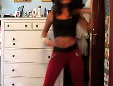latina leggings dancing