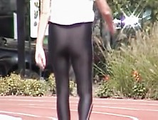 Looking at the candid babe and admiring her sexy butt 06k