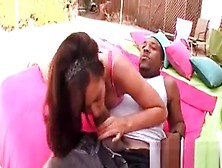 Sexy Mulatta Giving A Hot Black Dude A Big Boner Outdoor