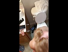 Ex-Wife Gives Head Before She Gets In The Bath