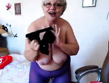 Granny Playing With Big Boobs On Webcam! Amateur!