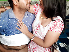 Ghar mein akele Makan owner ki beti ko apne pass Bula kar Fuck kar Diya