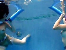 Underwater Scuba Swimsuit Swimming Pool hold breat