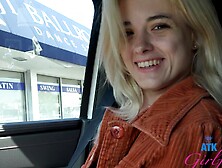 Blonde Nicole Nichols enjoys while sucking a dick in POV