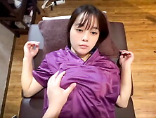 Even though she has a boyfriend, this perverted female chiropractor loves the smell of dicks in front of her, and ends up suckin