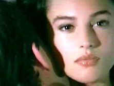 Monica Bellucci undressed - La riffa 1993