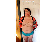 An 18 year old fully exposes herself and becomes a webslut