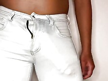 Keeping a Big Dick in the Airport Bathroom That Was Shocking Everyone