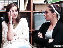 Kiara Cole open up her feet and bang deep by the horny lp officer!