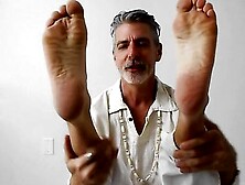Manpuppy - Dilf Richard Lennox Shows Off His Feet In Yoga Session