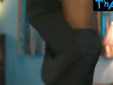 Rani Pari Sexy Scene in Pehredaar 2