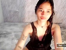 Super Cute Skinny Asian Teen Babe Webcam Stripteas