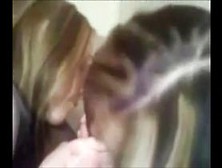 Blowjob 2 White Girls Give Head