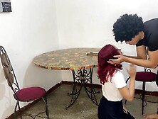 Mi padrastro siempre que me pongo mi uniforme le gusta verme debajo de la falda me gustaria que me m