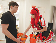 Queen of hearts fucked on a couch