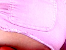 Jill Kassidy learns pussy eating from Stepmom London River