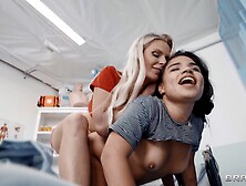 Perverted lesbian nurse Phoenix Marie seduced dark-haired bimbo