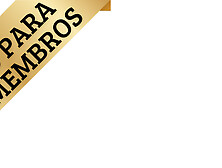 Novinha ficou pelada e bateu siririca pros caras do grupo