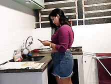 HOT SLUT LIKES TO TAKE CUM IN HER MOUTH AND GET HER FACE FULL OF CUM