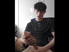 Charming 18Yo Twunk Uses Cunt To Wank