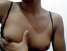 Charming Oriental Masturbate on Webcam