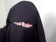 Muslim Babe Gets Given A Special Gift