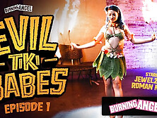 Barmaid Jewelz Gives A Hot Tiki Performance