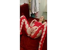 Ich besorge es meiner Fotze mit dickem Plug into meinem Arsch