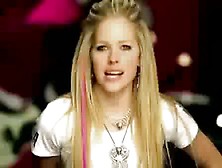 Avril Lavigne...... "girlfriend"