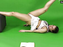 Talented bare gymnast Kim Nadara widening legs