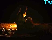 Lara Feith Lesbian,  Butt Scene in Luft