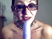 Mature Woman Masturbates On Webcam