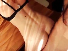 Nowa dziewczyna na stole