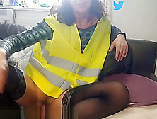 Cougar En Gilet Jaune Deesse Karen La Cougar En Gilet Jaune