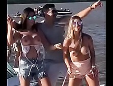 Putaria na lancha loira e morena