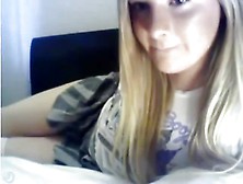 Blondes Mädchen Vor Der Cam