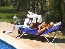 Fetisch Sex In Der Öffentlichkeit Mit Blondine Und Geilen Füssen Am Pool