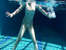 Sheril Gets Very Horny By The Pool