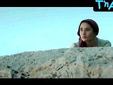 Lola Klamroth Breasts,  Bush Scene in Capri-Revolution