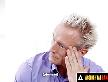 ACCIDENTAL GROUP SEX - Hawt Therapist Gets Group-fucked During Counseling Session FRENCH SUBTITLES