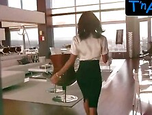 Elizabeth Grullon Sexy Scene in The Catch