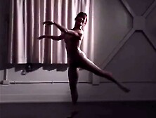 Chinese Ballet Dancer Heats up and Performs in the Bare