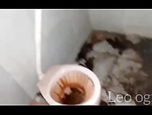 In the favela of Jacaré cracuda gave the behind for $10 reais in the abandoned shack