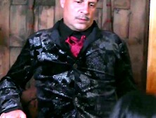 Audrey Noir and Kate Bloom in taboo group sex